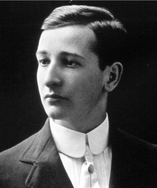 Fotografía en blanco y negro de un joven D. J. De Pree, 1909.