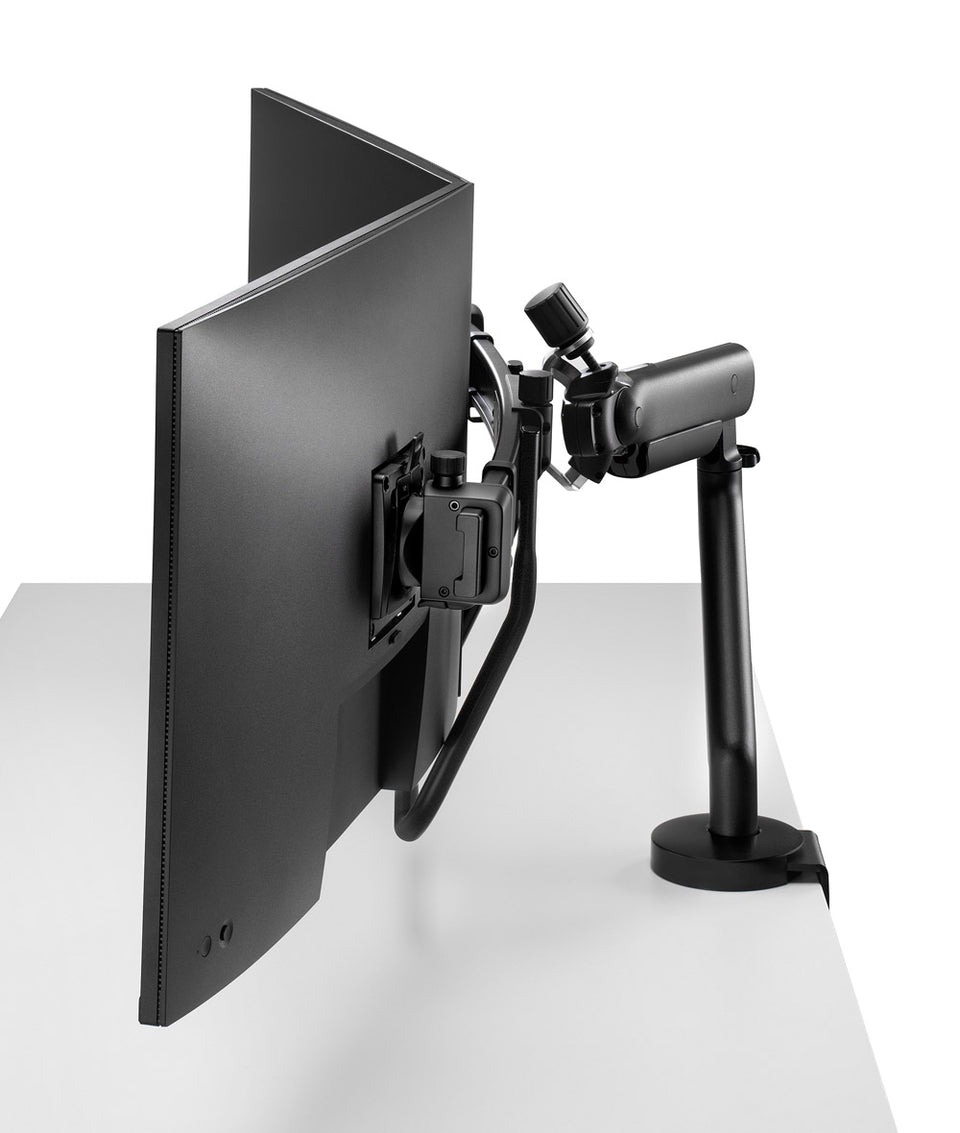 Brazo articulado para dos monitores de gran tamaño Flo X