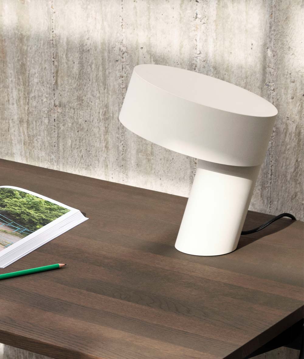 Lámpara de mesa Slant