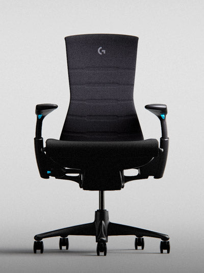 Vista frontal de la silla para juegos Logitech Embody en negro y cian