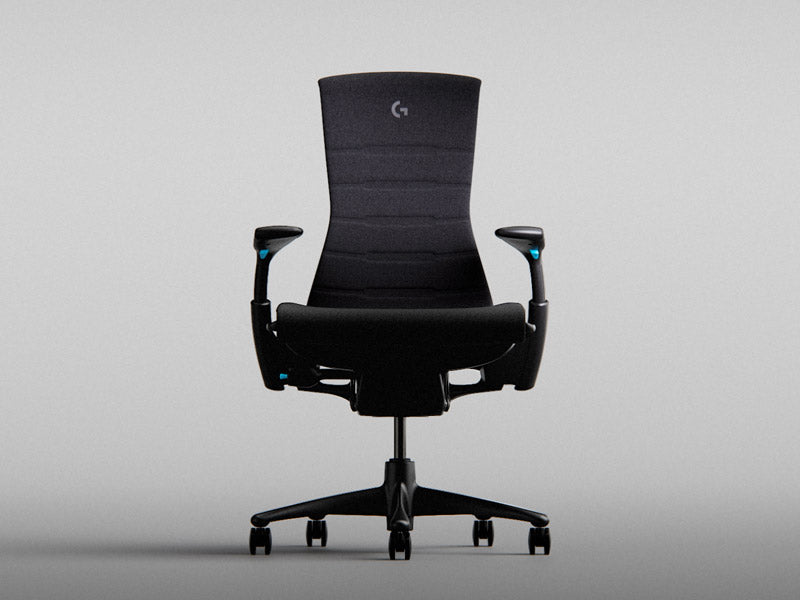 Vista frontal de la silla gaming Logitech Embody en negro y cian